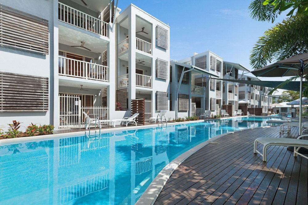Aparthotel Mantra Aqueous On Port Port Douglas Exterior foto
