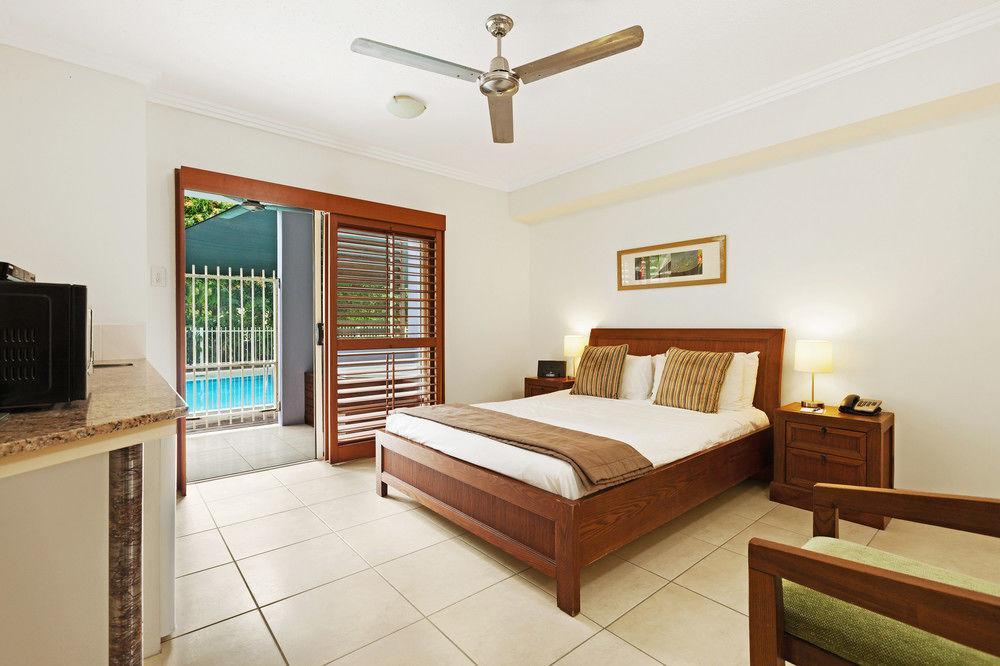 Aparthotel Mantra Aqueous On Port Port Douglas Exterior foto
