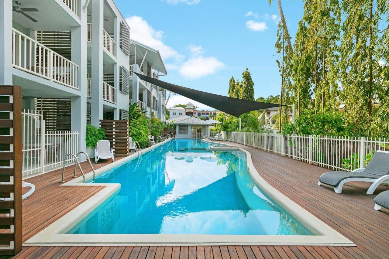 Aparthotel Mantra Aqueous On Port Port Douglas Exterior foto